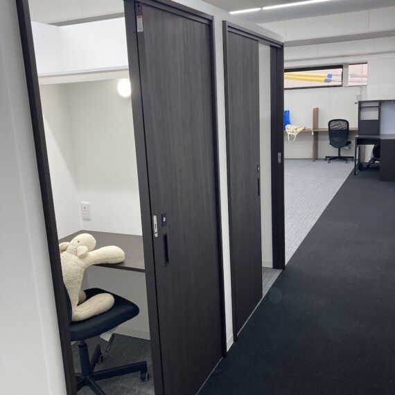 booth to desk area